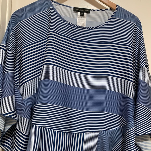 Banana Republic Blue Striped Lightweight Blouse M - Picture 6 of 8